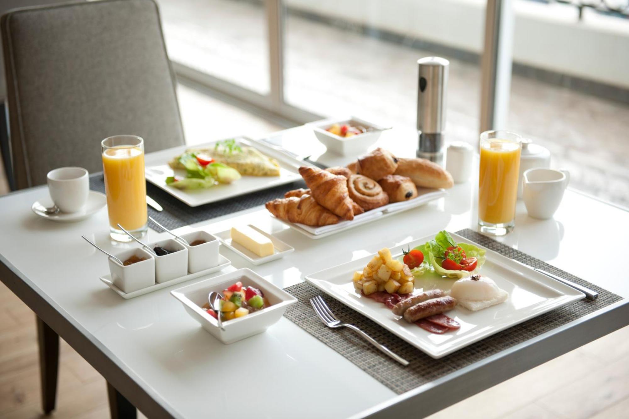 K108 Hotel Doha Buitenkant foto