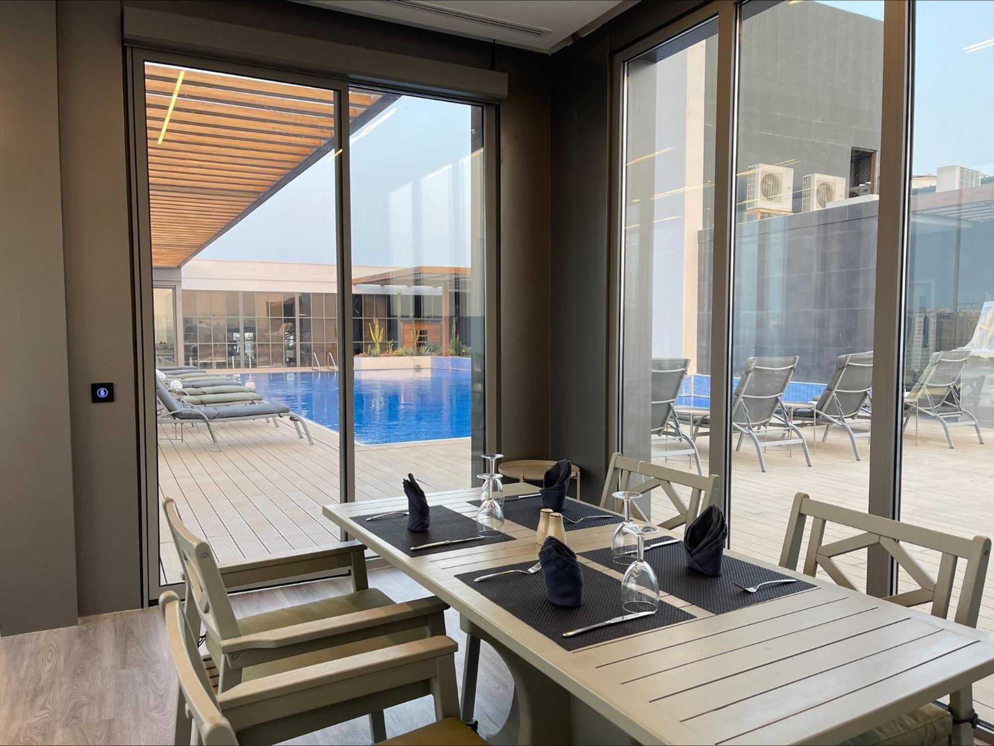 K108 Hotel Doha Buitenkant foto