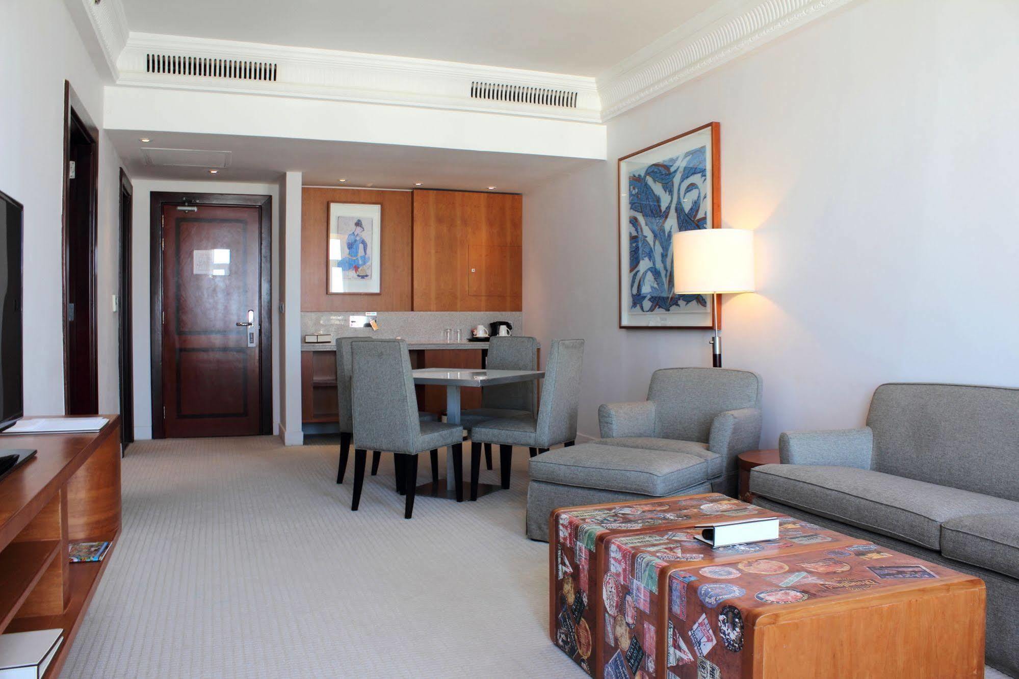 K108 Hotel Doha Buitenkant foto